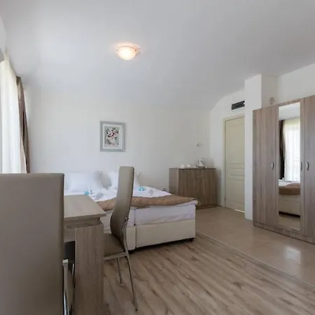 Apartment Zevs