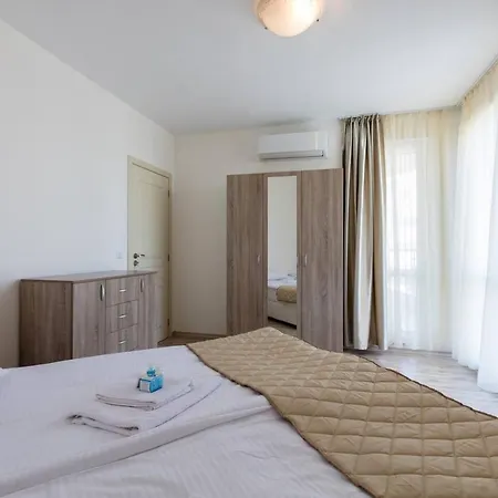Zevs Apartment Nesebar